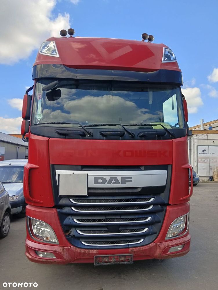 Radio (Kierownica, Maska, Zderzak, Lampa, Drzwi) DAF XF 106 Euro 6 440 10.8 440 Km 2016 R - 1