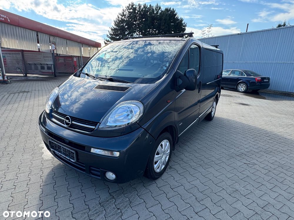 Opel Vivaro - 1