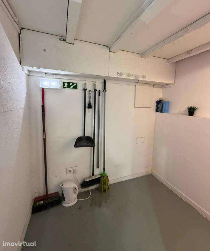 Trespasse de Lavandaria Self Service e Engomadoria - Amial (Porto) - Grande imagem: 5/13