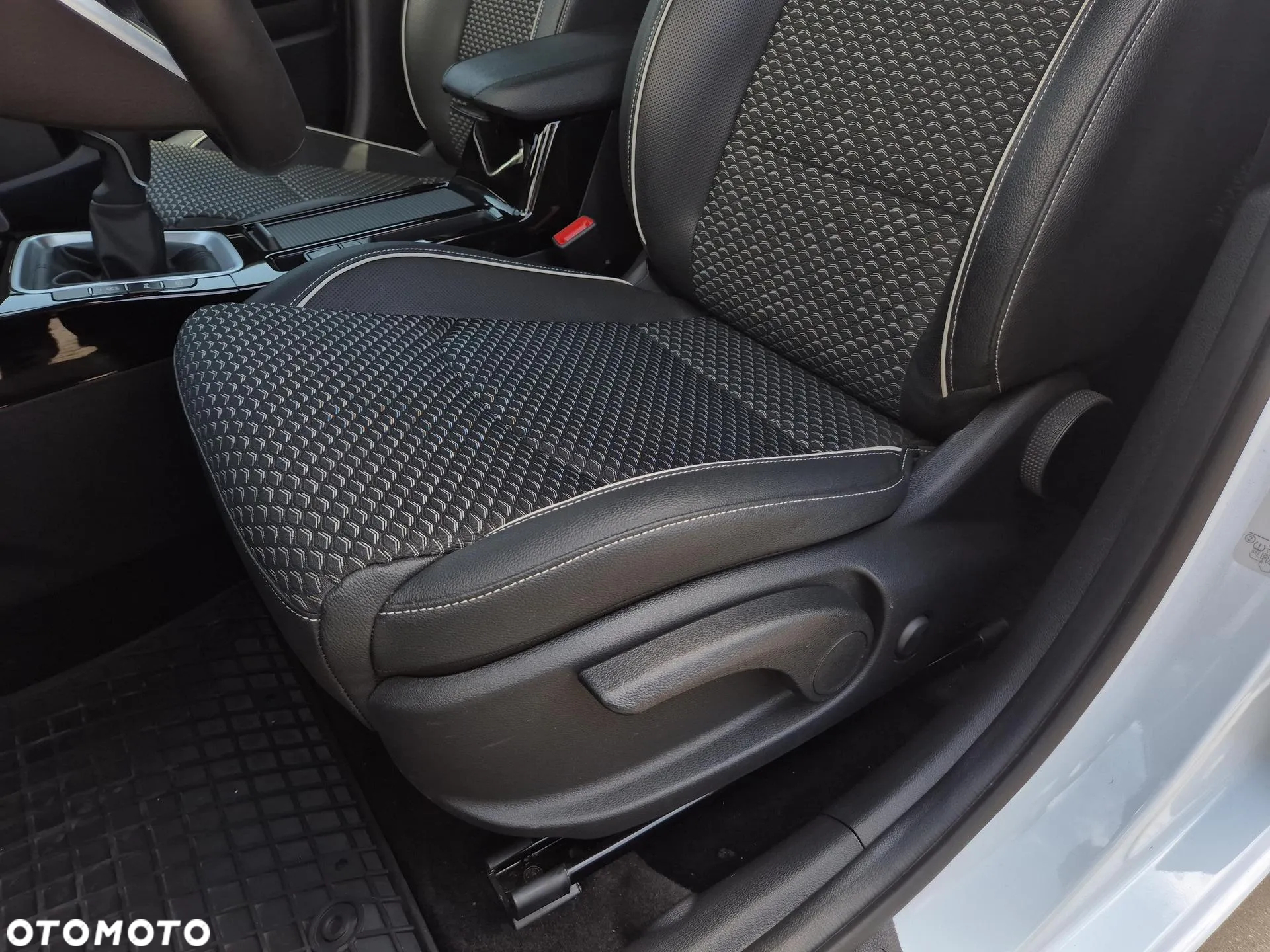 Kia Ceed 1.5 T-GDI L - 12