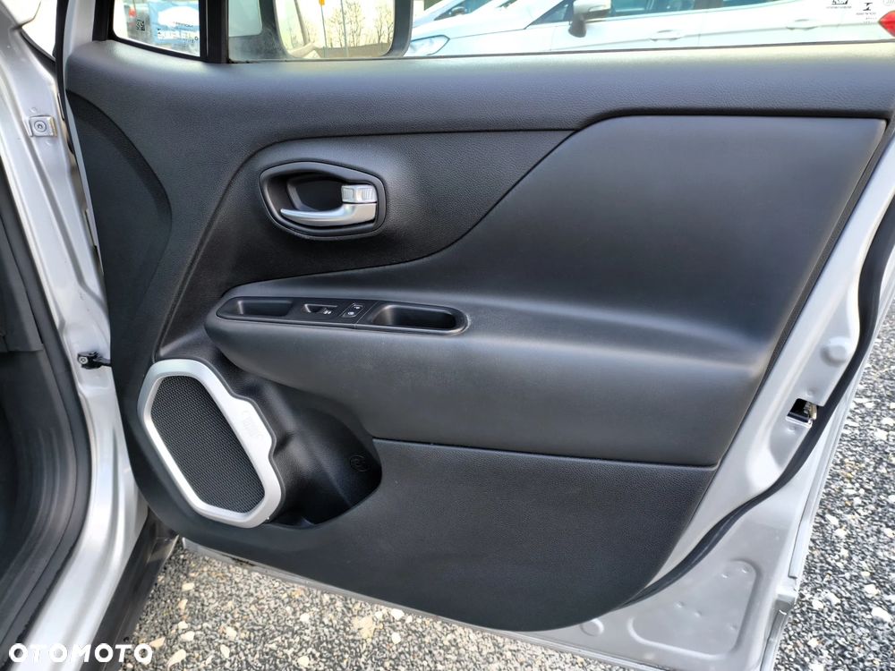 Jeep Renegade 1.4 MultiAir DSG Longitude - 19