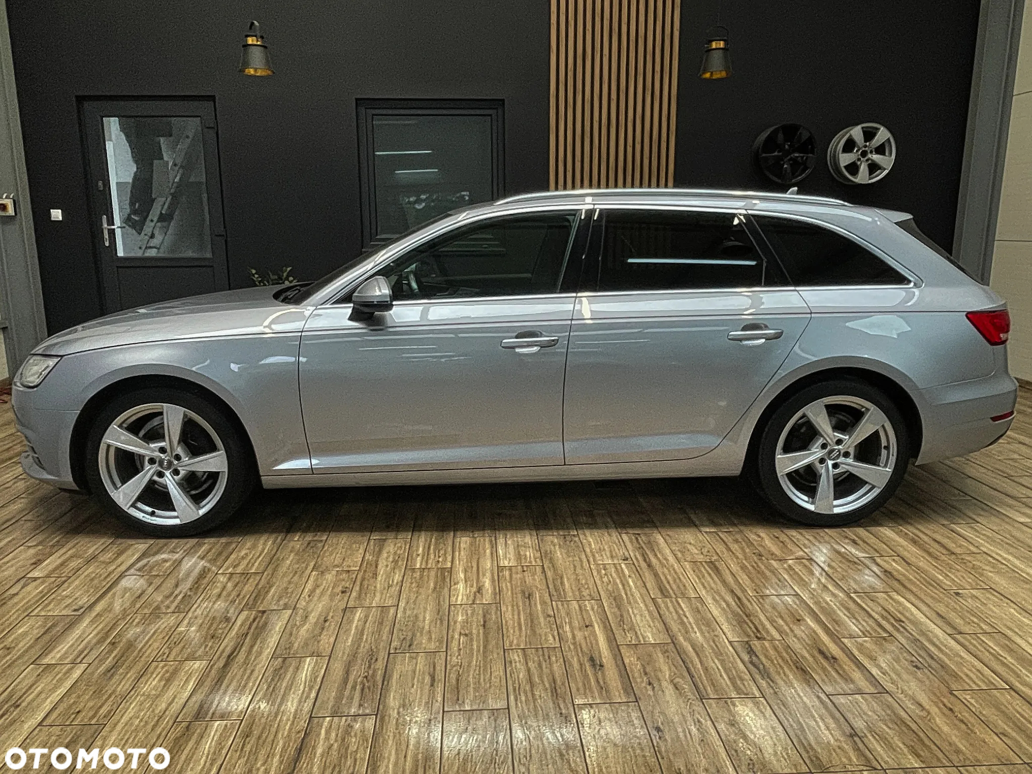 Audi A4 Avant 2.0 TFSI ultra S tronic - 12