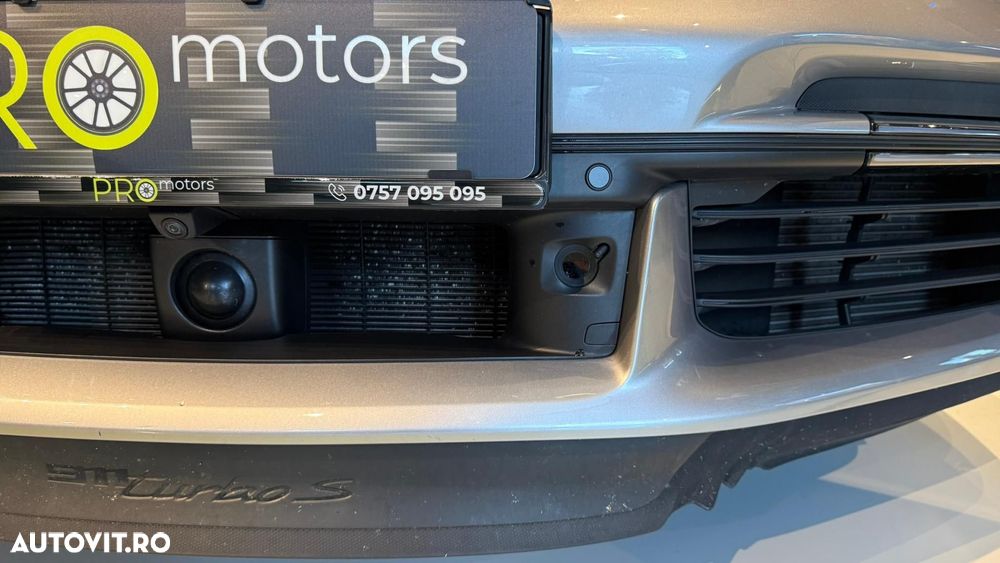 Porsche 911-TURBO-S - 3