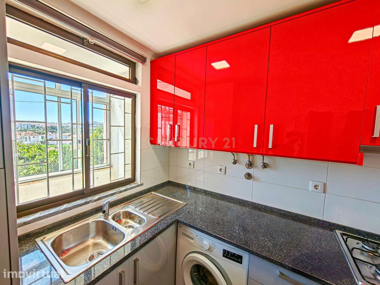 T2 Duplex Remodelado com Espaço Extra no Sótão em Benfica - Grande imagem: 5/21