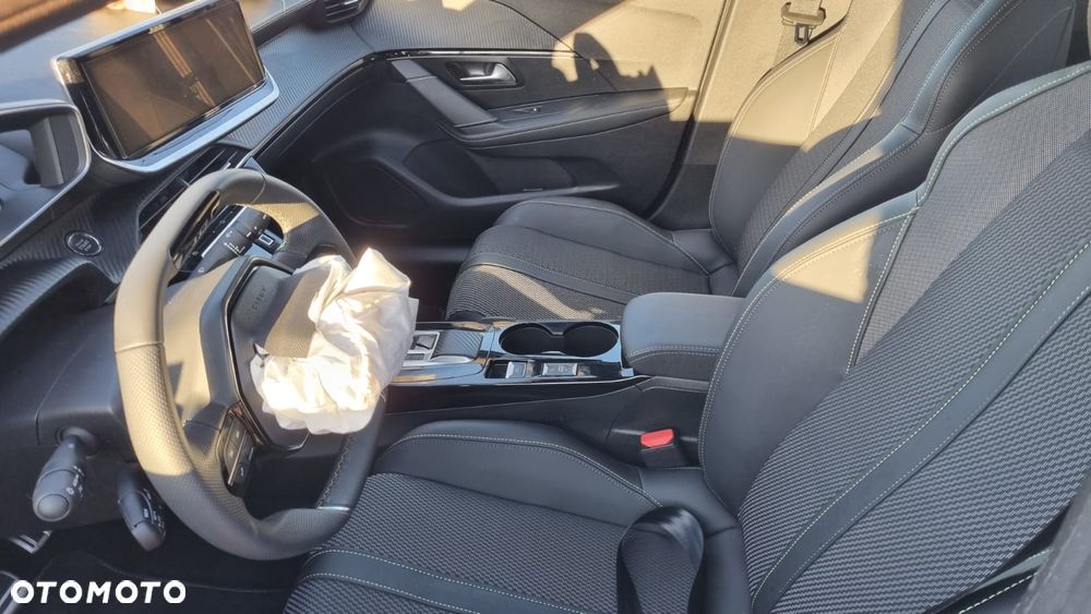 Peugeot 208 Elektromotor 136 GT Pack - 12