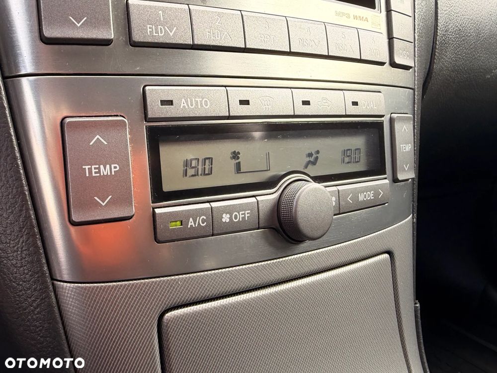 Toyota Avensis 1.8 VVT-i Luna - 15