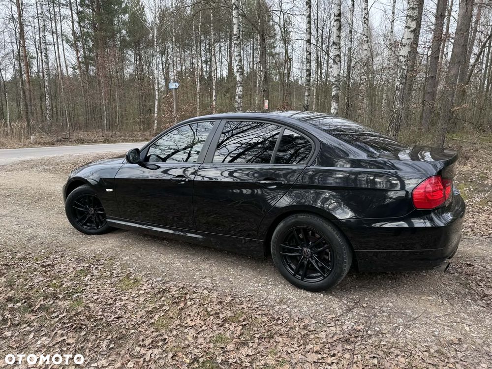 BMW Seria 3 318i - 12