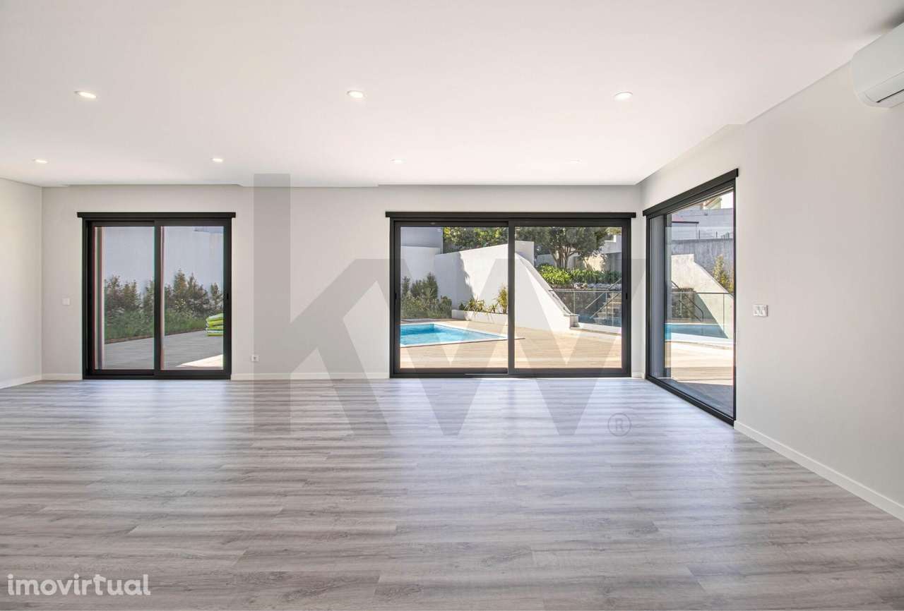 Moradia T5 Pronta a Habitar — O Espaço Ideal para a Sua Família com Ja - Grande imagem: 3/50