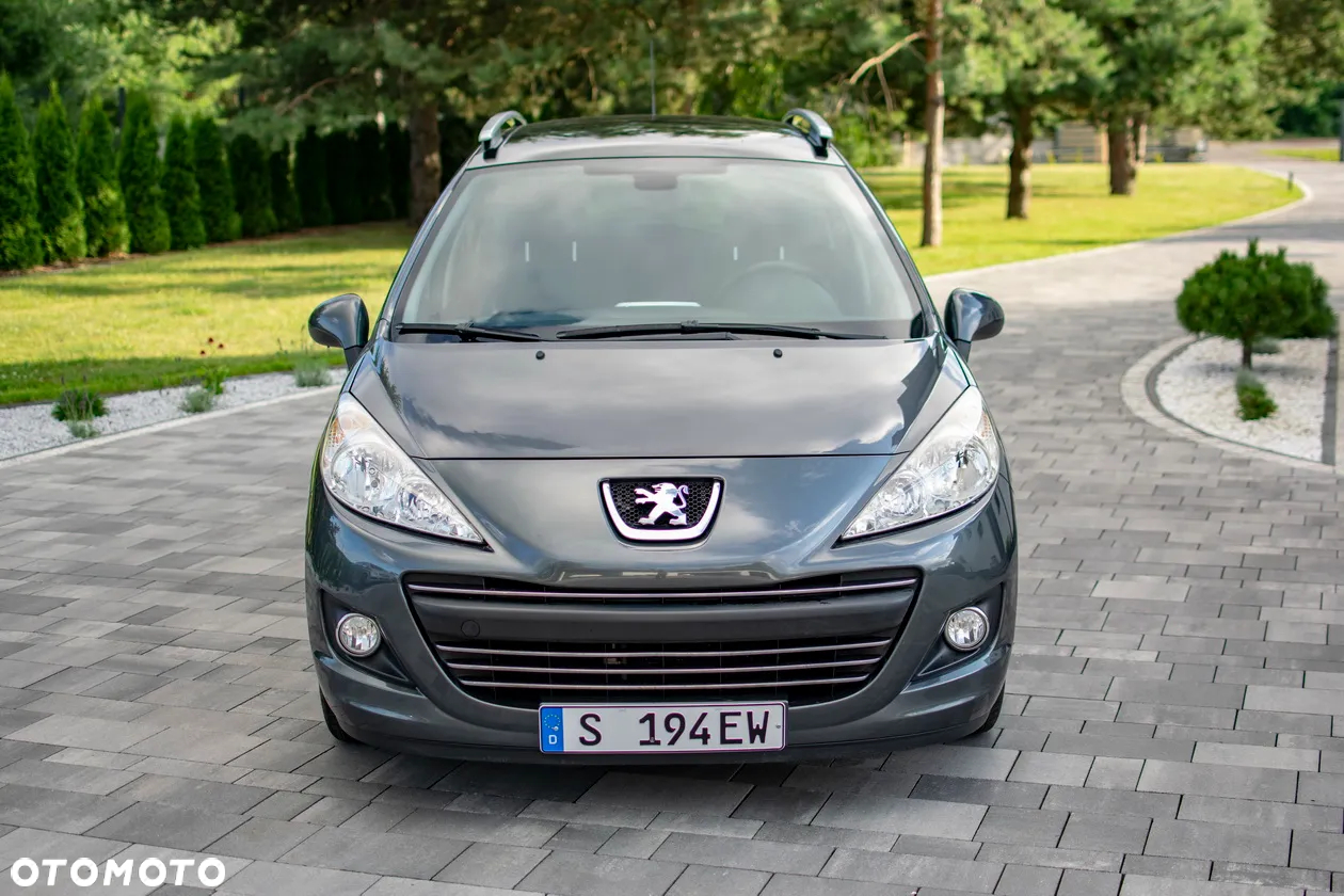 Peugeot 207 - 10