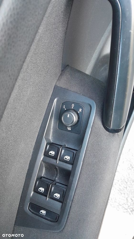 Volkswagen Touran - 21