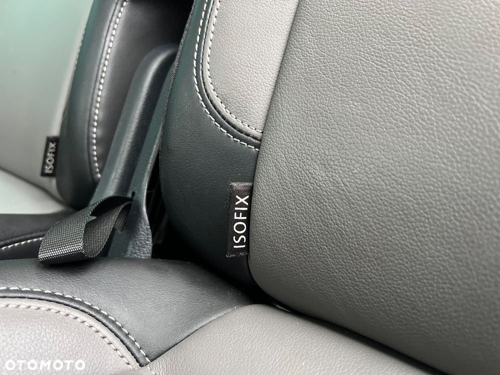 Volkswagen Caravelle - 33