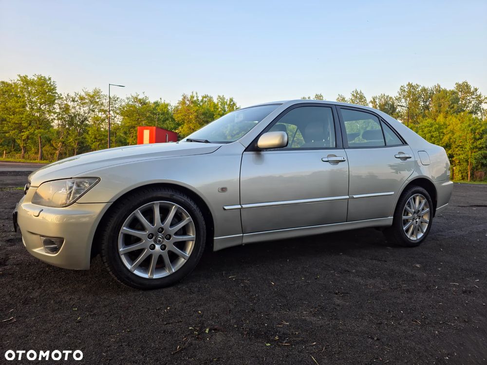 Lexus IS 200 Prestige - 27