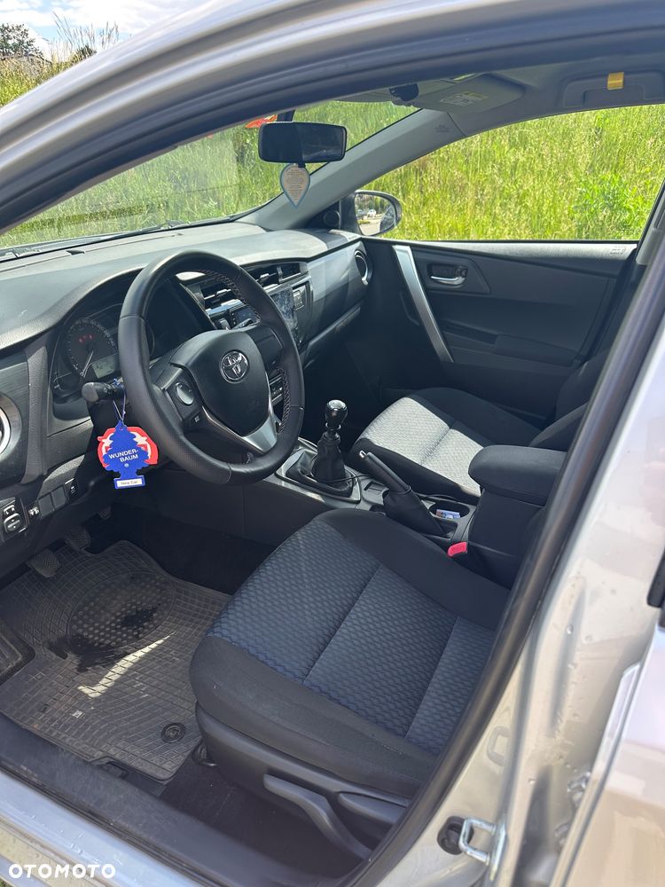 Toyota Auris 1.4 D-4D Active - 8