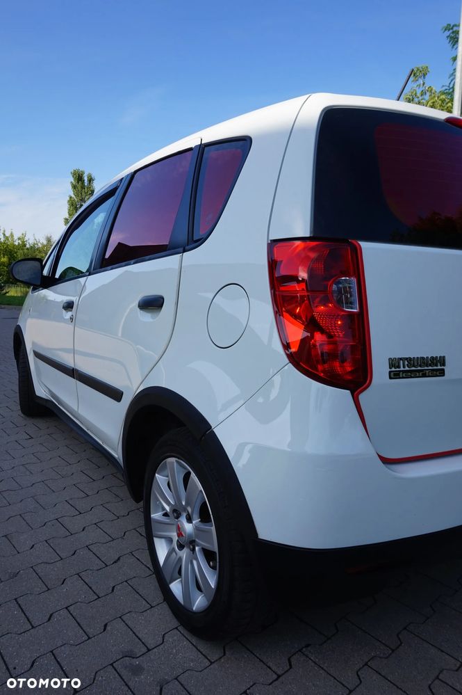 Mitsubishi Colt - 12