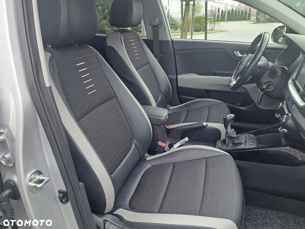 Kia Stonic 1.0 T-GDI MHEV L Business Line - 23