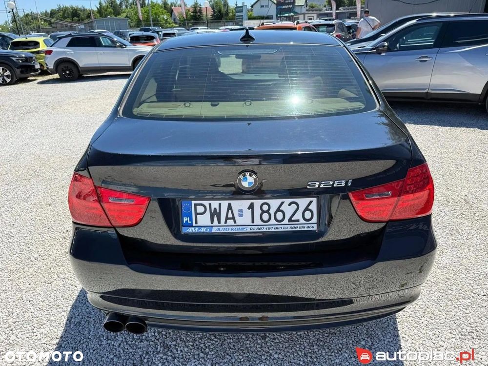 BMW Seria 3 328i - 8