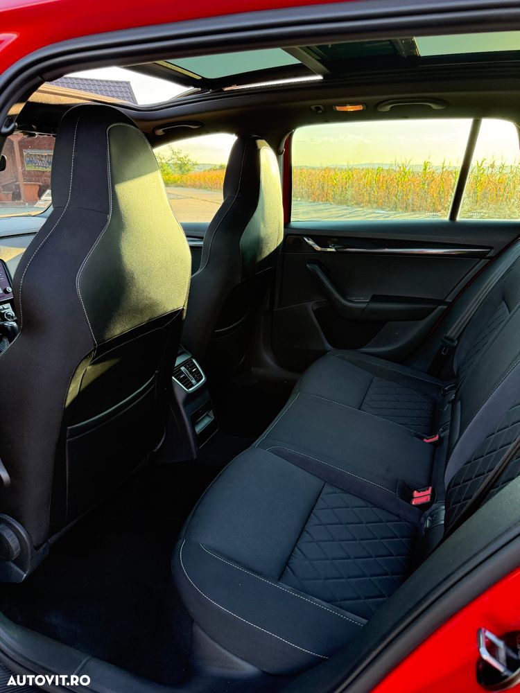 Skoda Octavia 2.0 TDI DSG RS - 11