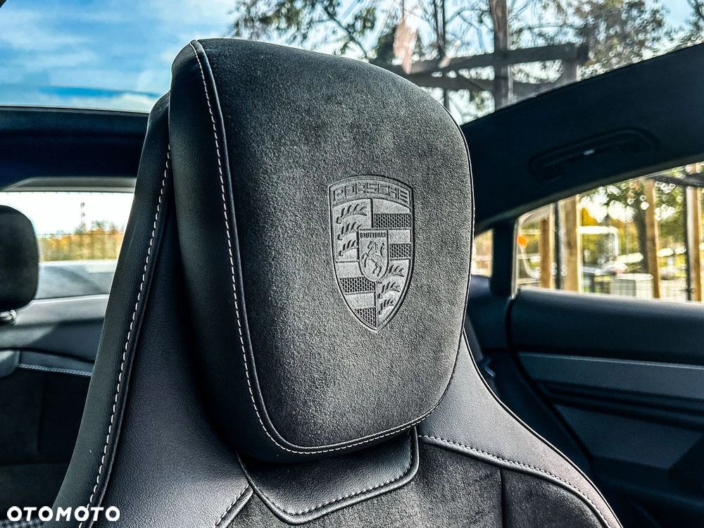 Porsche Taycan 105kWh 4S Performance Plus - 12