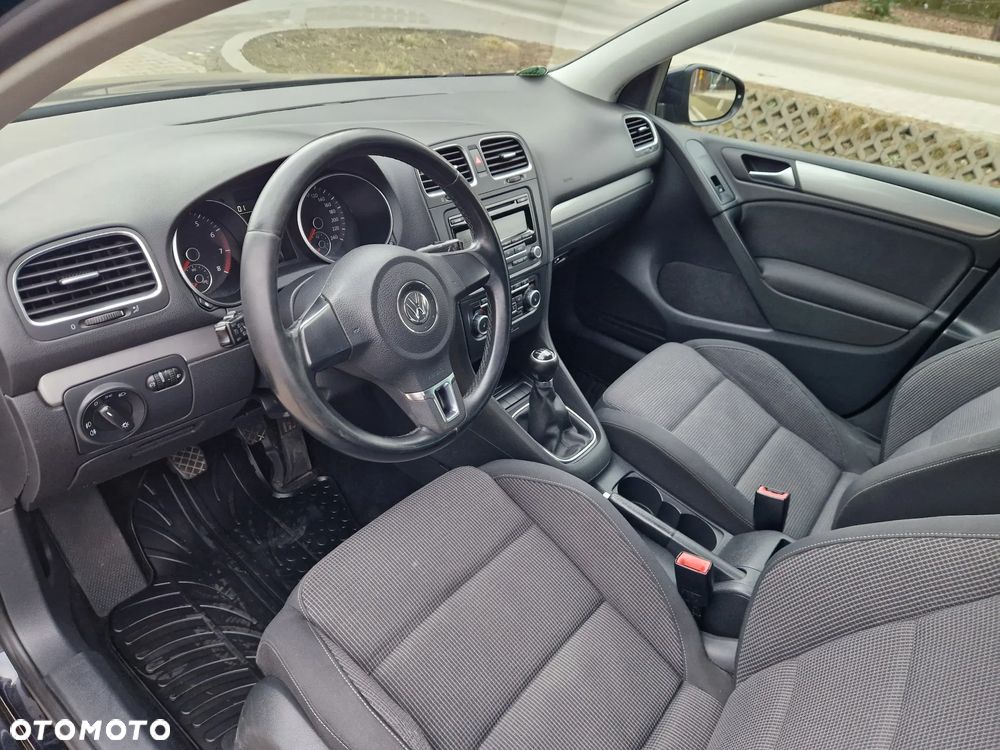 Volkswagen Golf - 20
