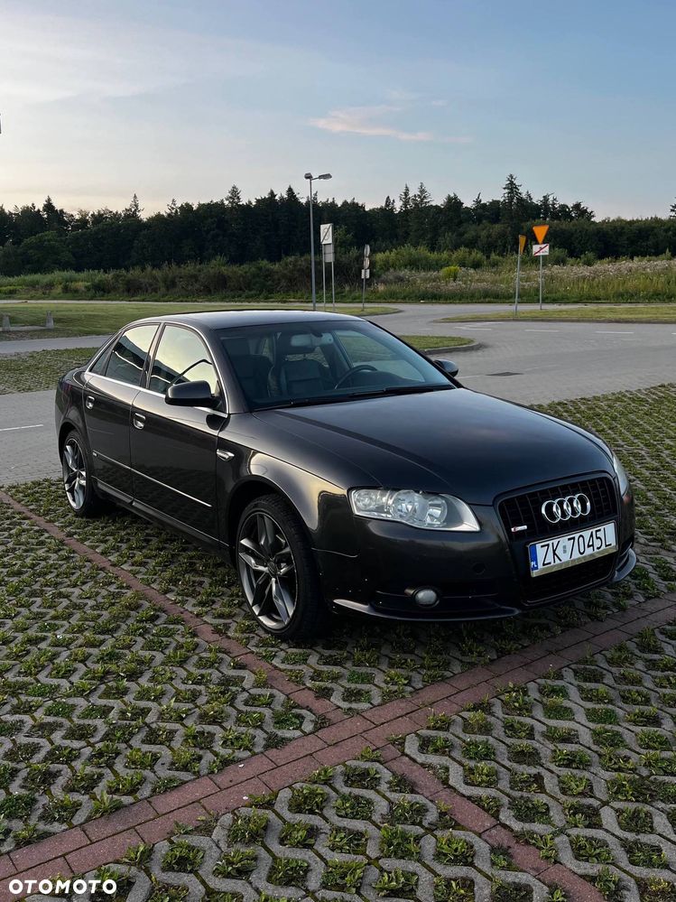 Audi A4 Limousine - 15