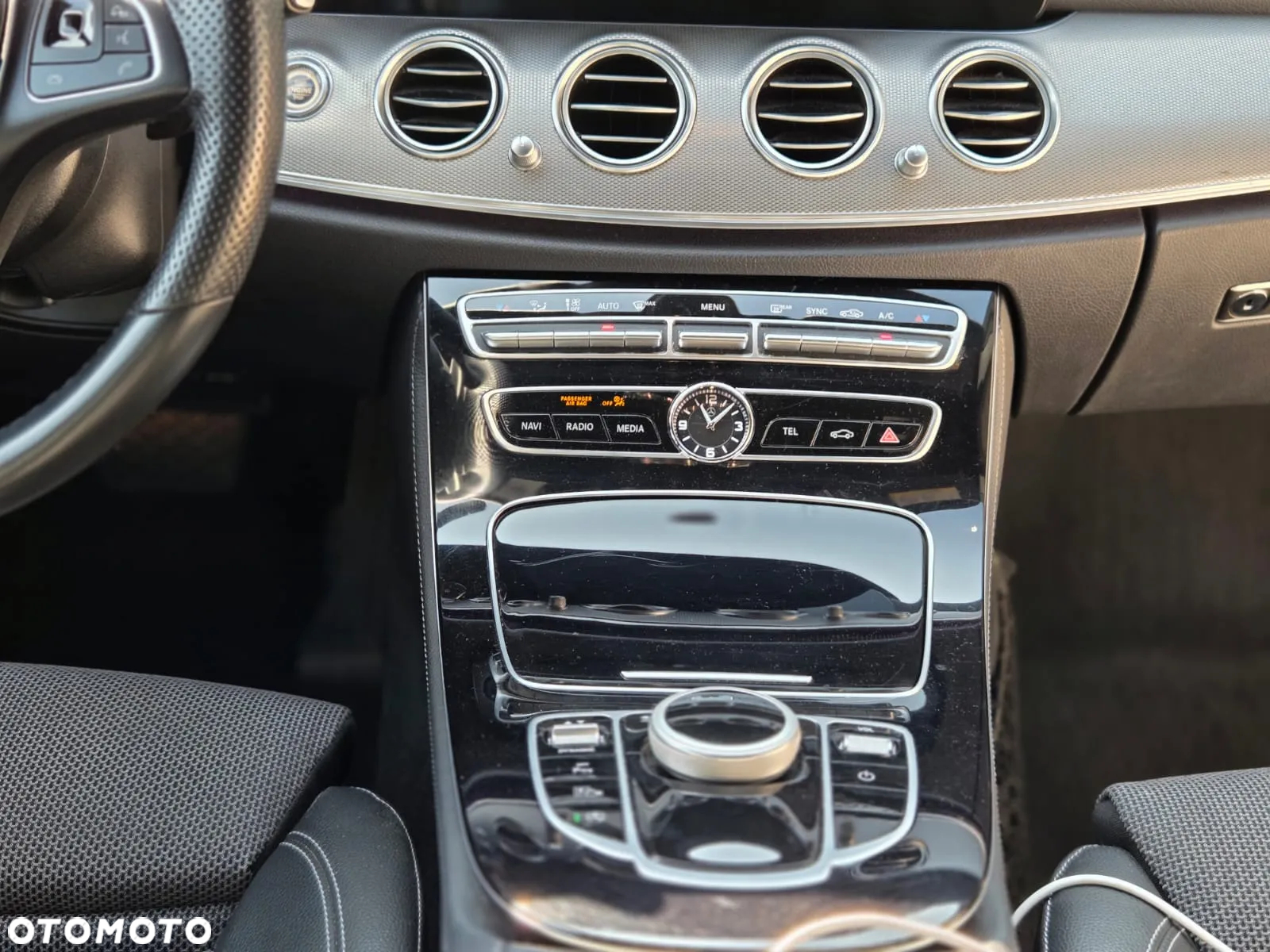 Mercedes-Benz Klasa E 220 d 9G-TRONIC - 32
