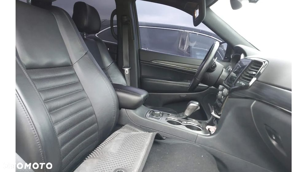 Jeep Grand Cherokee - 10