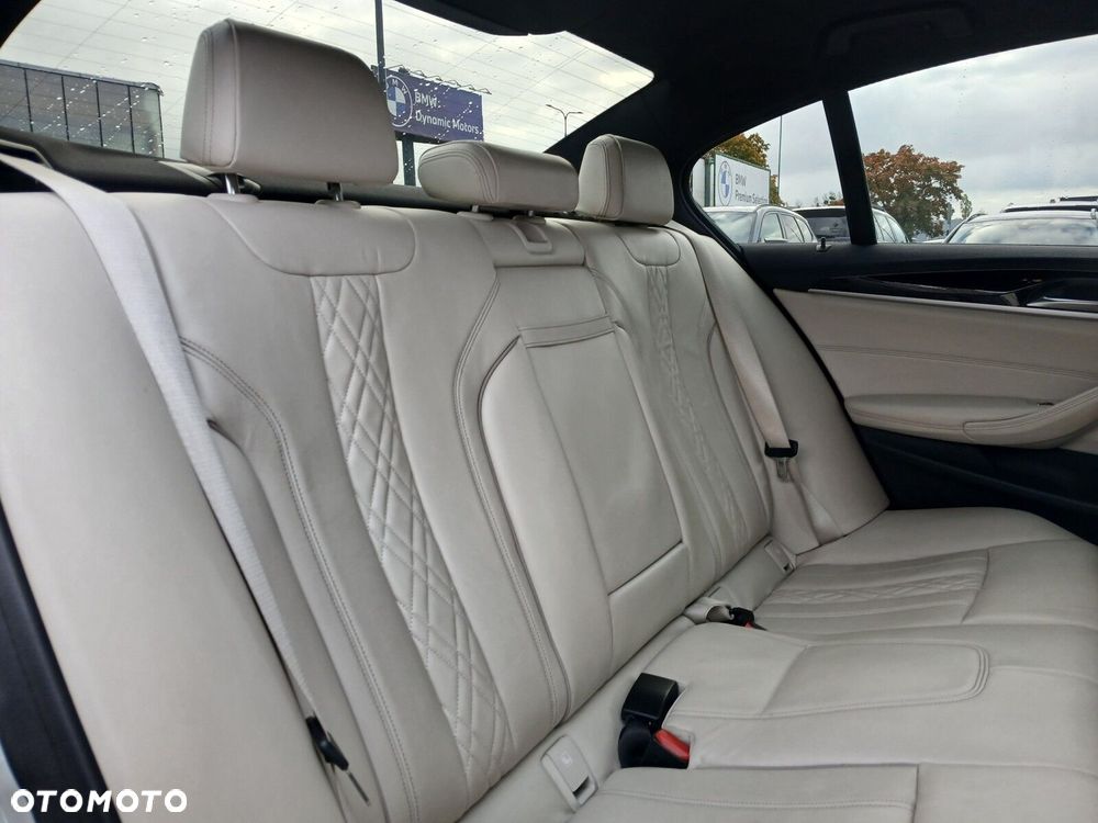 BMW Seria 5 540i xDrive M Sport sport - 23