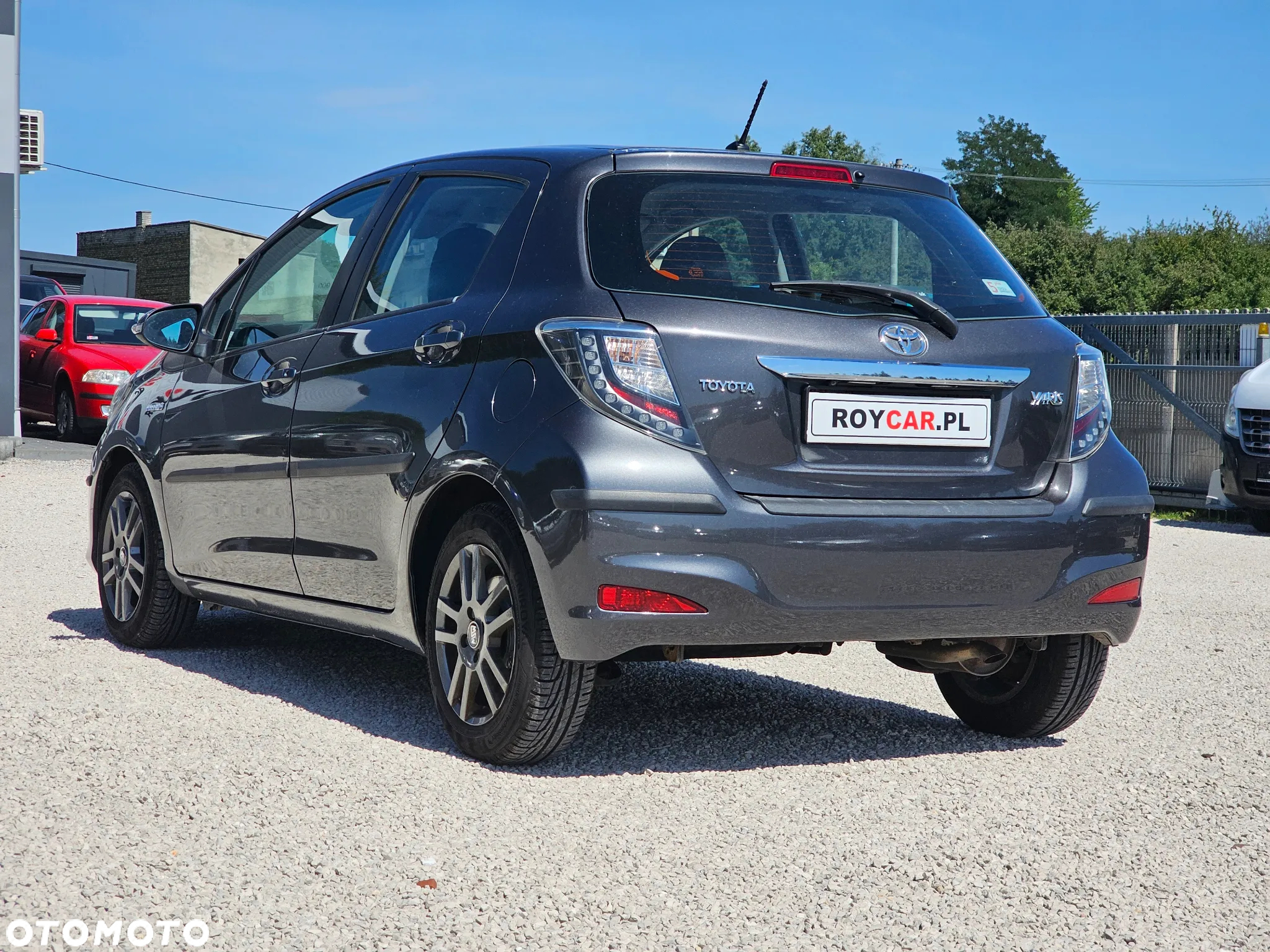 Toyota Yaris - 10