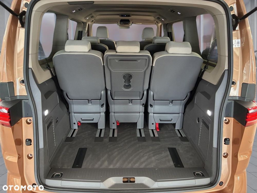 Volkswagen Multivan - 17
