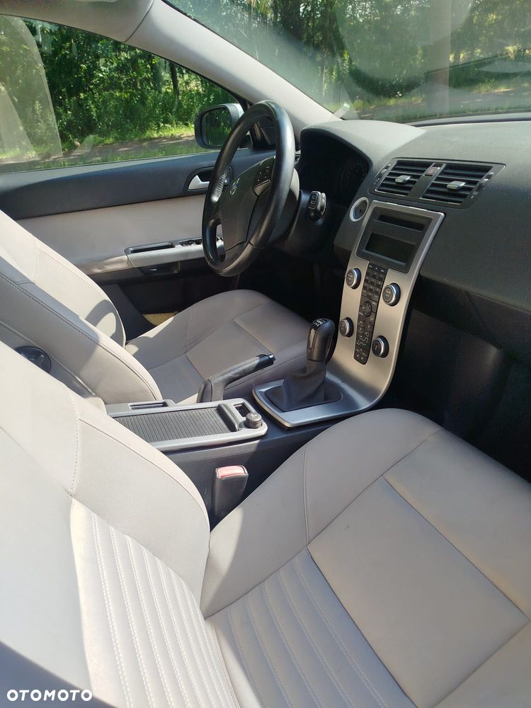 Volvo V50 2.0D - 4