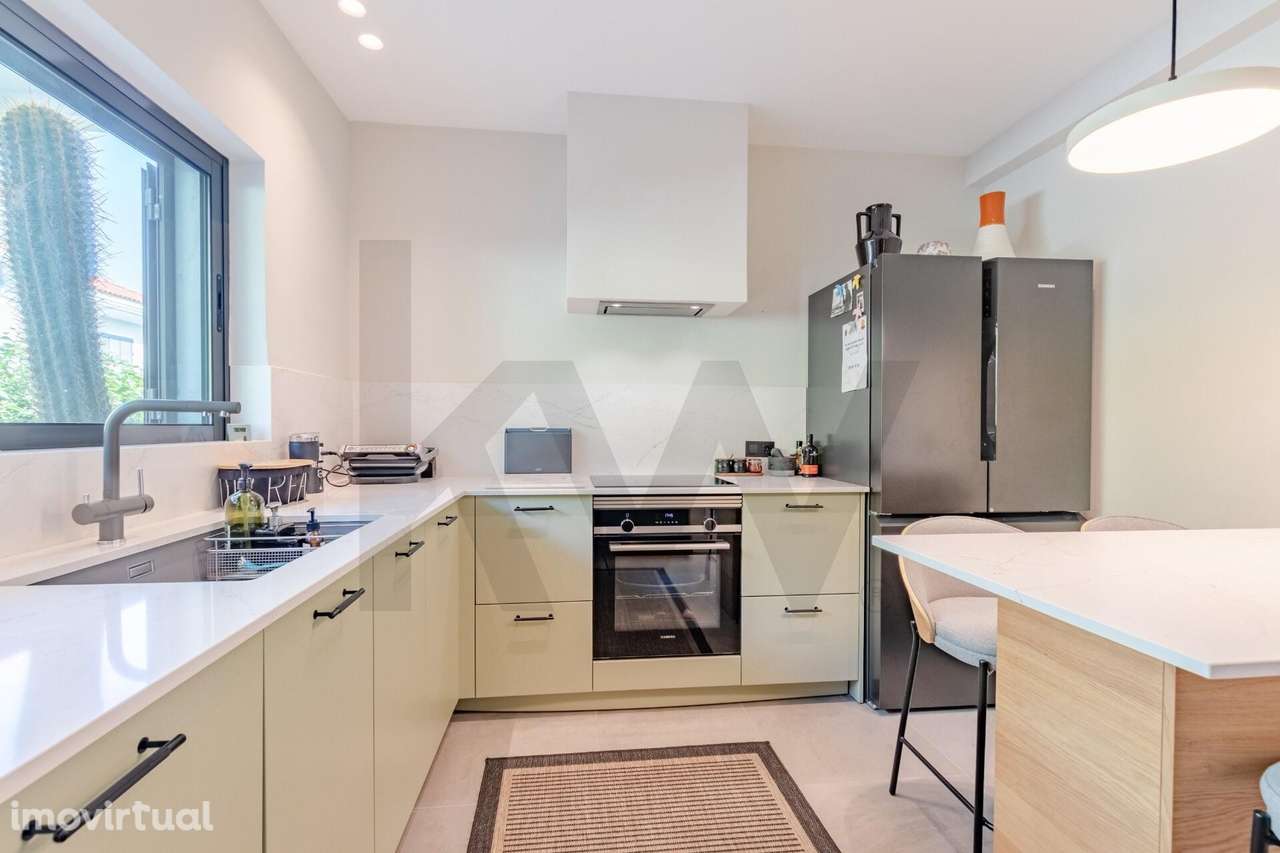 Moradia T2+1 Renovada com Terraço e Vista Mar em Condomínio com Piscin - Grande imagem: 5/51