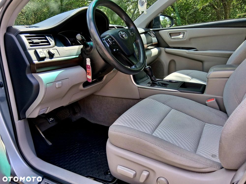 Toyota Camry - 8