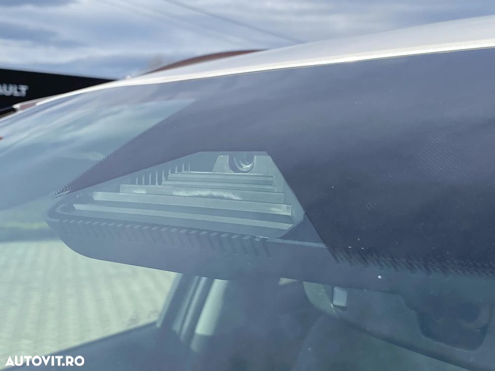 Kia XCeed 1.5 T-GDI 7DCT City - 14