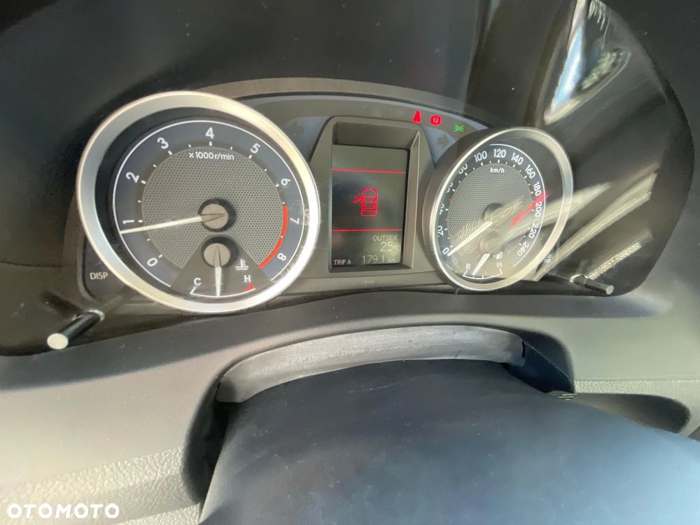 Toyota Auris 1.6 Valvematic Executive - 16