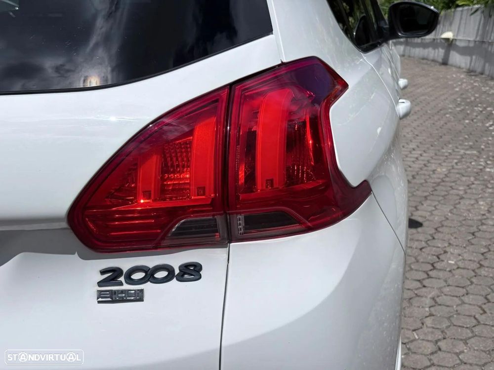 Peugeot 2008 1.6 e-HDi Allure - 23
