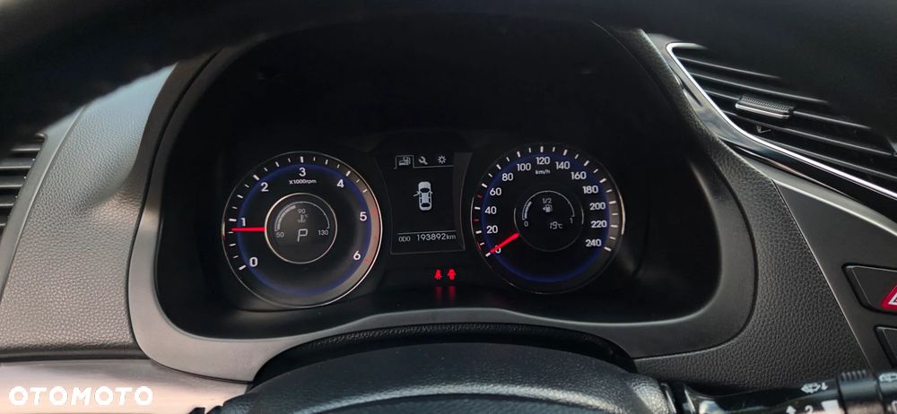 Hyundai i40 Kombi 1.7 CRDi DCT Premium - 27