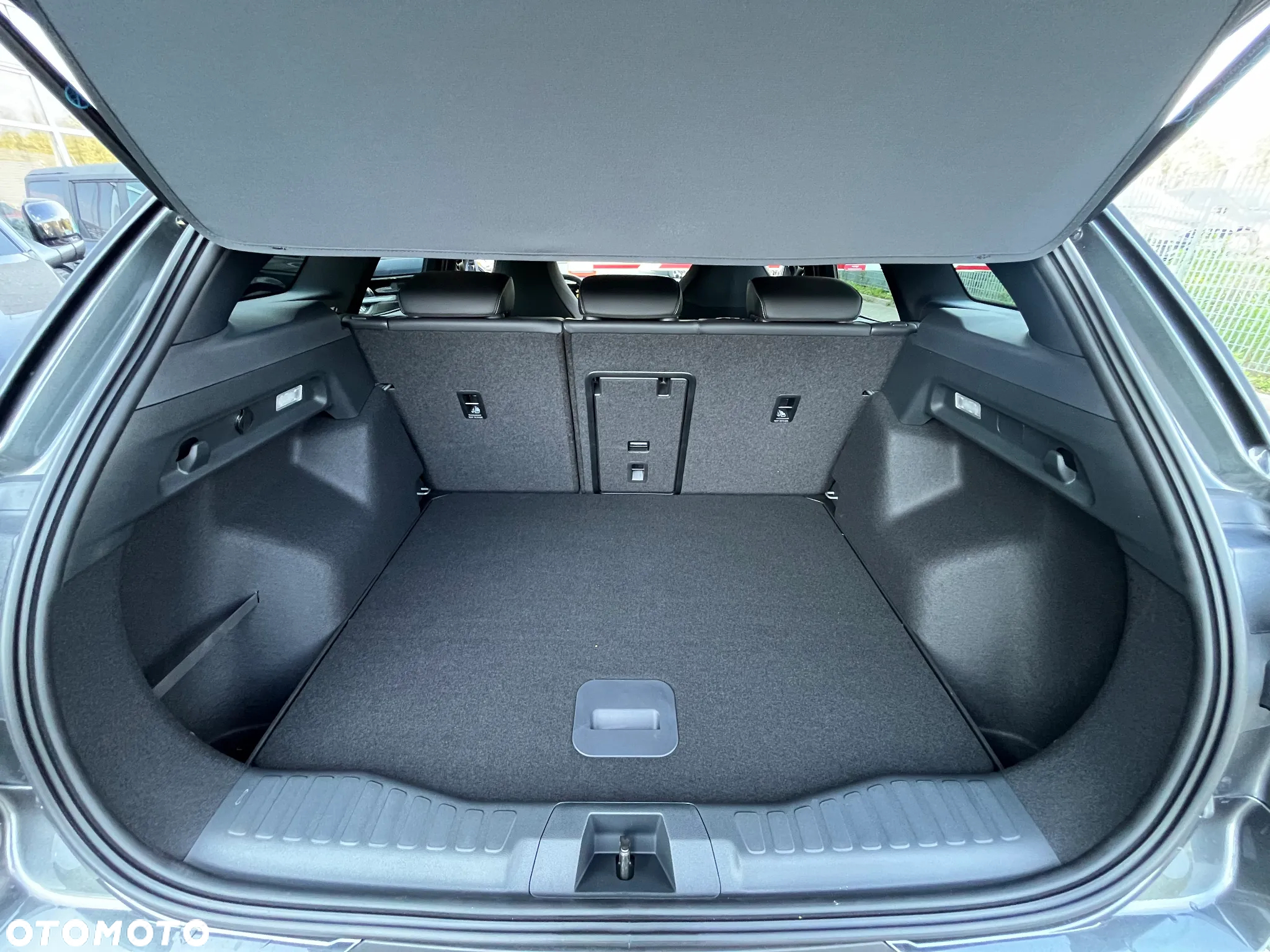 Ford Explorer 77kWh RWD - 23
