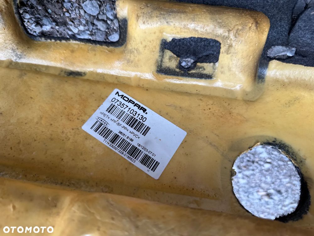 Wykładzina przednia dywan dywany 07357565190 07357103130 Fiat 500X 1.5 hybryda 2024r OE - 5