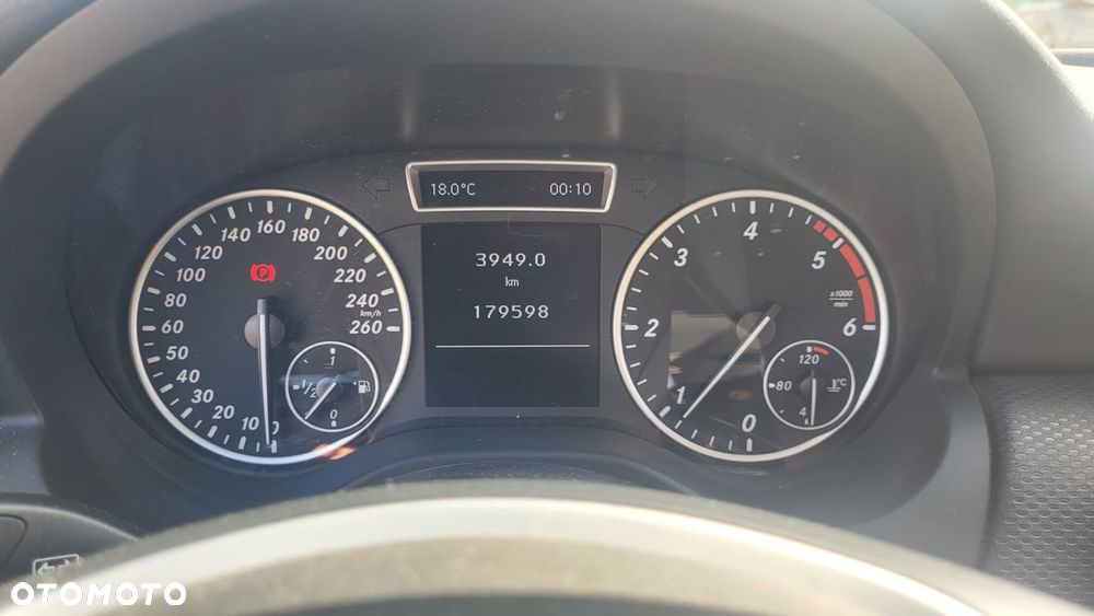 Mercedes-Benz Klasa A 180 CDI (BlueEFFICIENCY) Urban - 17