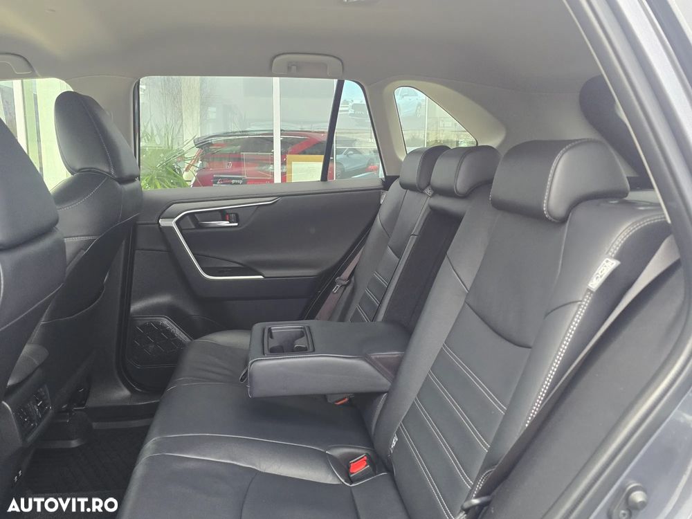 Toyota RAV4 2.5 Hybrid VVT-iE 4x4 Luxury - 16