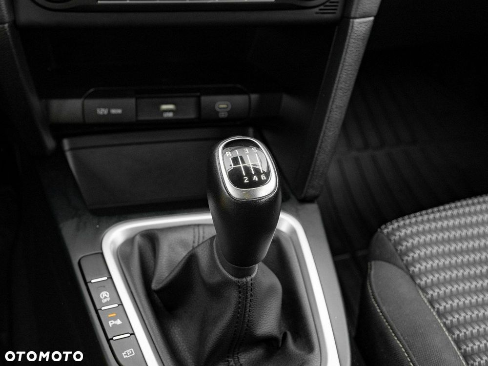 Kia Ceed 1.5 T-GDI M - 19