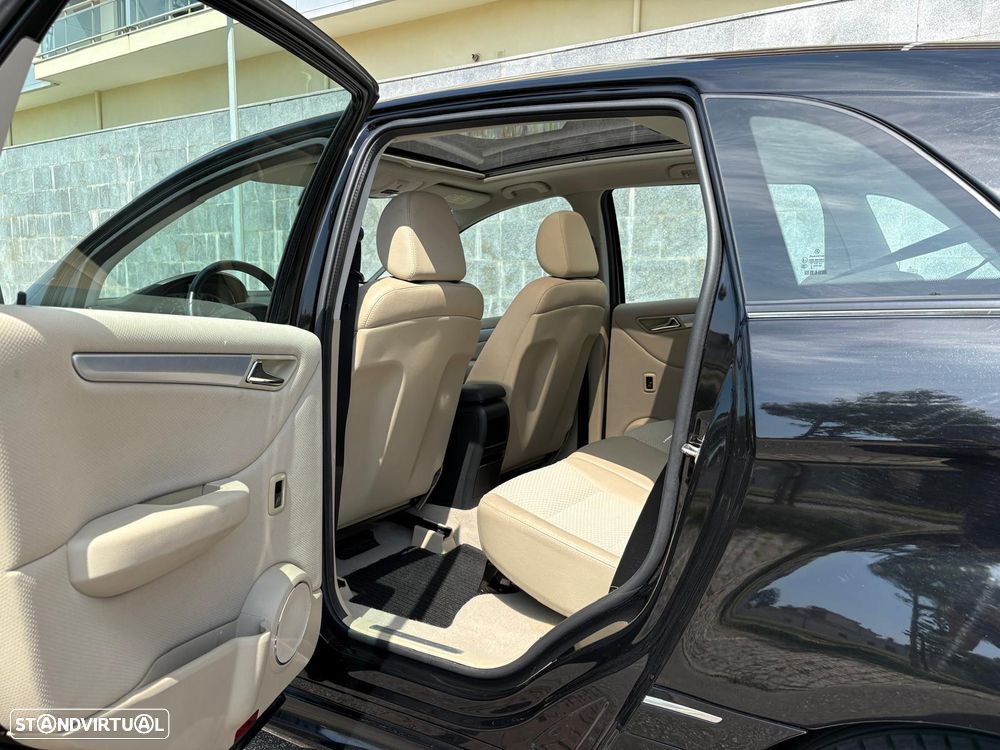 Mercedes-Benz B 170 Standard - 16