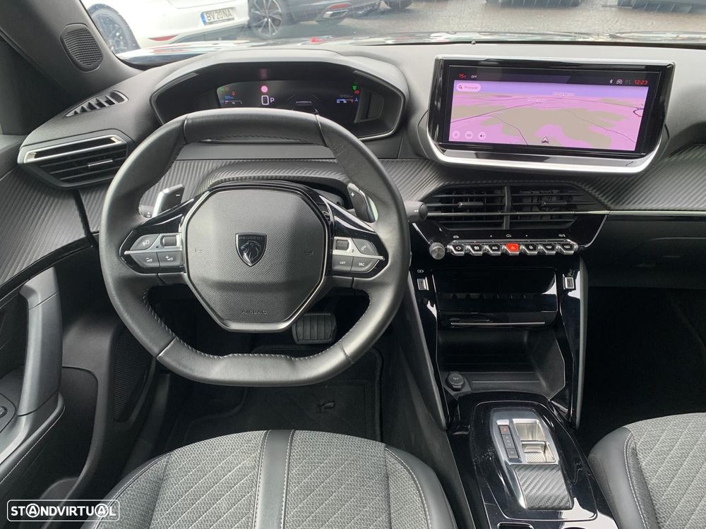 Peugeot 2008 1.5 BlueHDi Allure EAT8 - 16