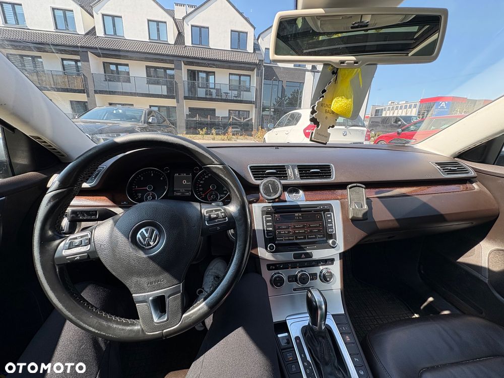 Volkswagen Passat 2.0 TDI Comfortline DSG - 5
