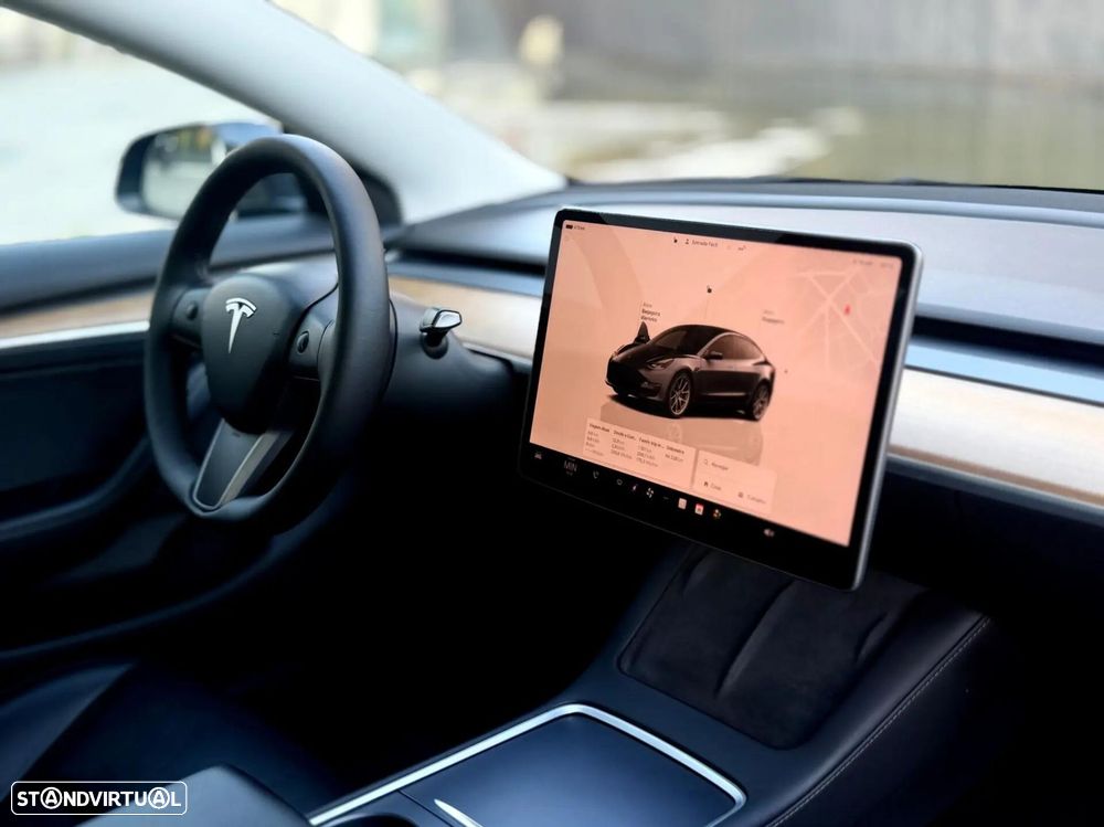 Tesla Model 3 - 17