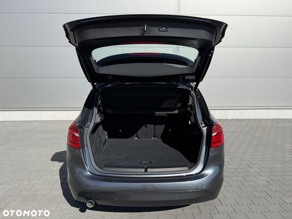 BMW Seria 2 216d Luxury Line - 32