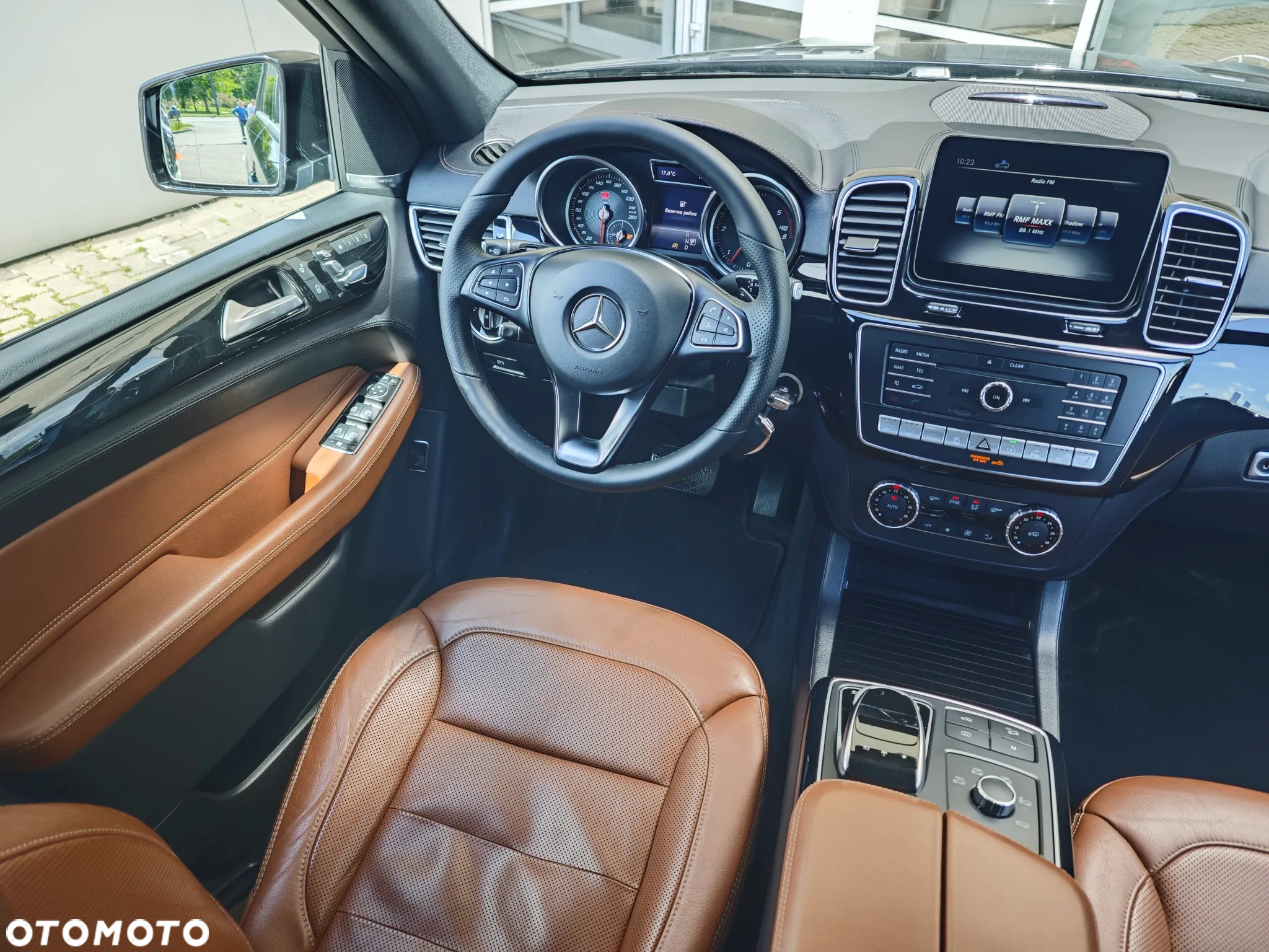 Mercedes-Benz GLE 350 d 4-Matic - 17
