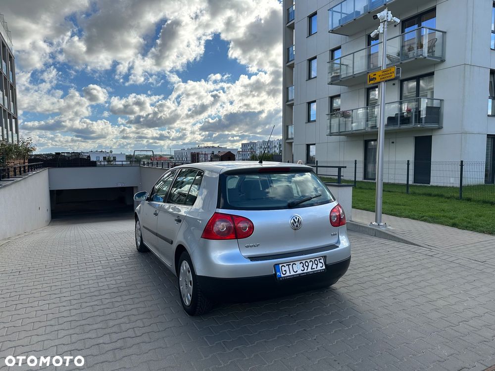 Volkswagen Golf V 1.9 TDI Comfortline - 8