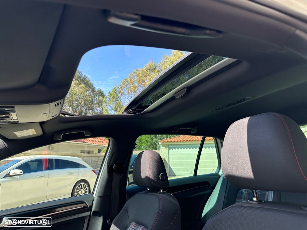 VW Golf 2.0 TSi GTi DSG Performance - 21