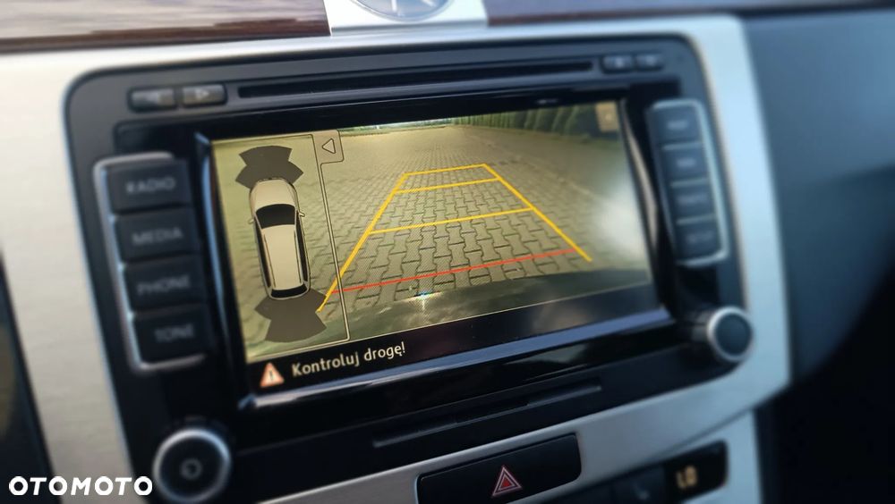 Volkswagen Passat 2.0 TDI Highline DSG - 9